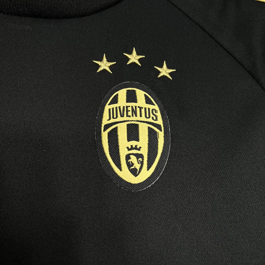 Camisola Retro Juventus 2015/2016 - 3.º Equipamento