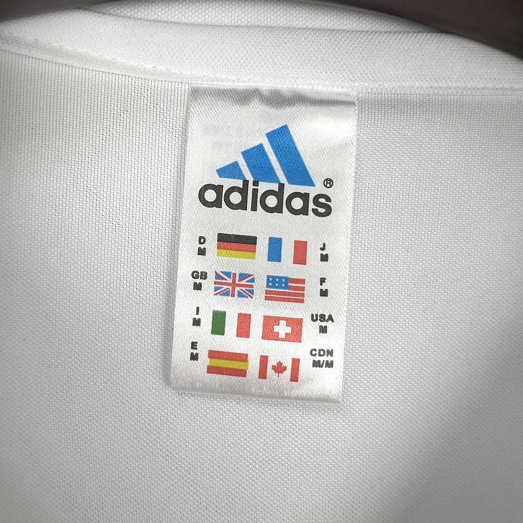 Camisola Retro Real Madrid 2001/2002 - Principal