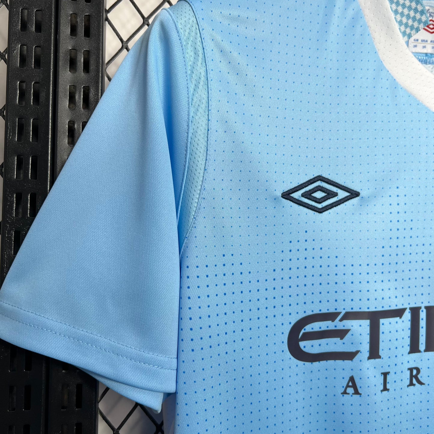 Camisola Sergio Agüero Retro Manchester City 2011/2012 - Principal
