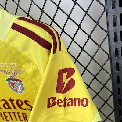 Conjunto Infantil SL Benfica 2025/2026 - Yellow Goalkeeper