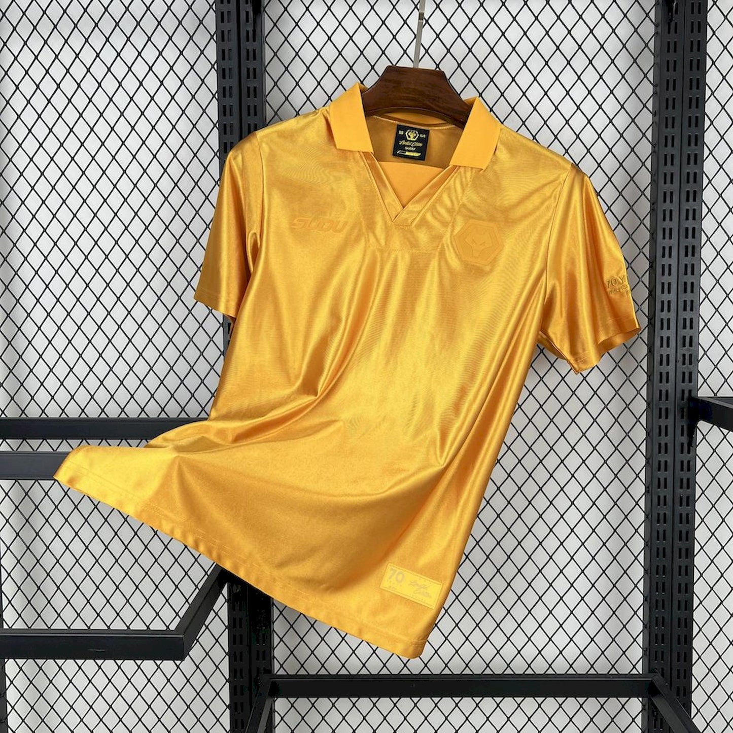 Camisola Wolves FC 2025/2026 - Golden Special Edition 70th Anniversary