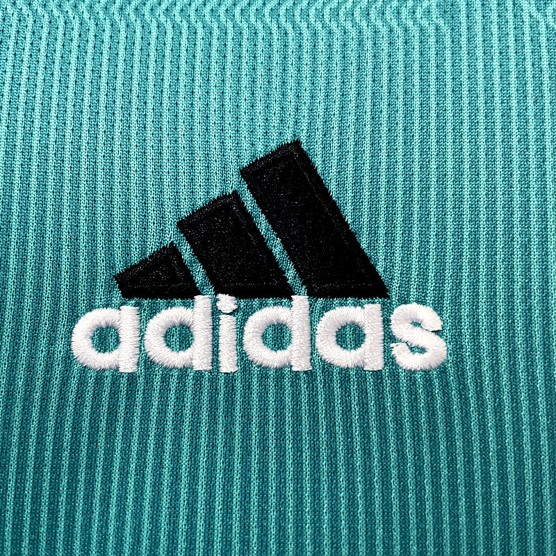 Camisola Retro Real Madrid 2021/2022 - 3.º Equipamento