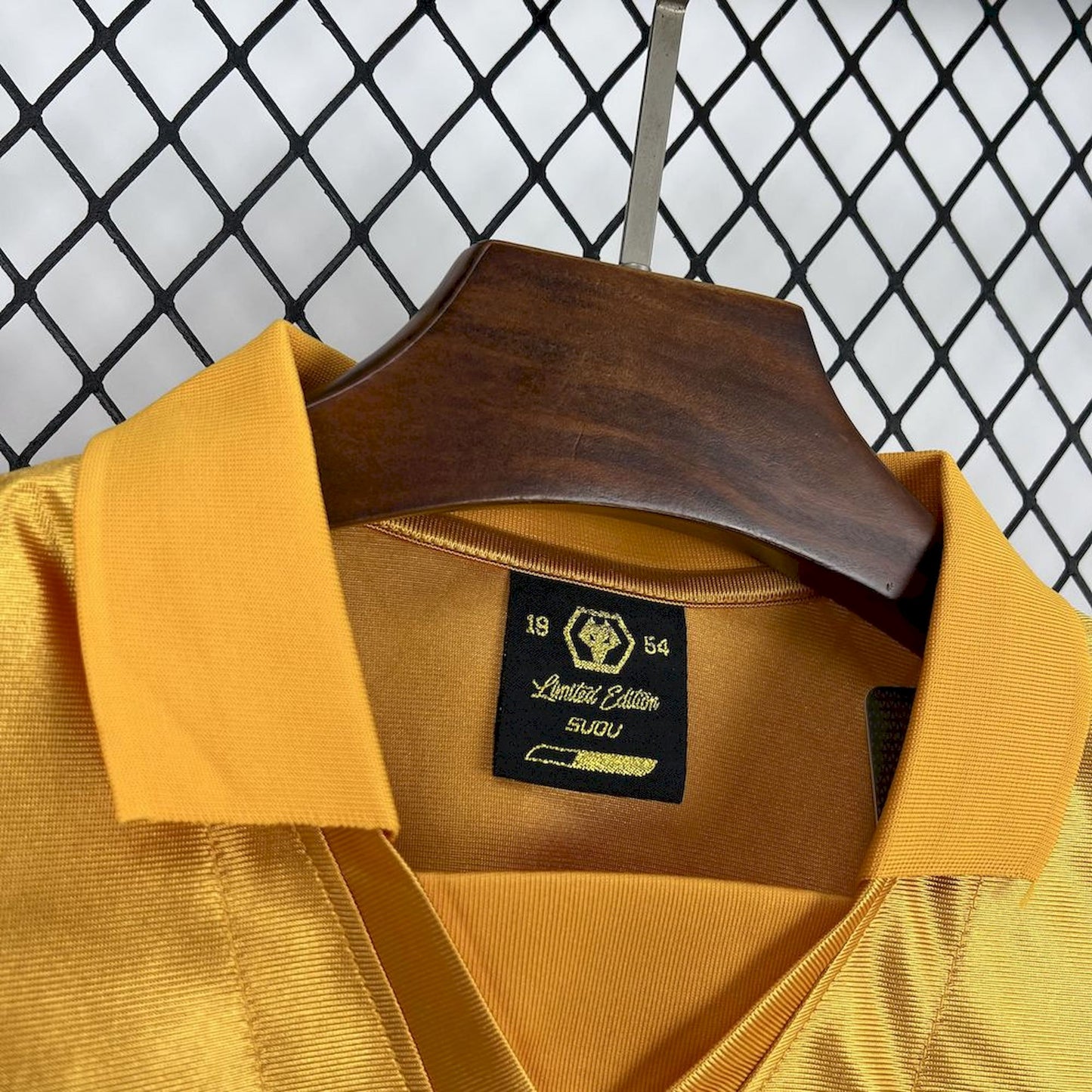 Camisola Wolves FC 2025/2026 - Golden Special Edition 70th Anniversary