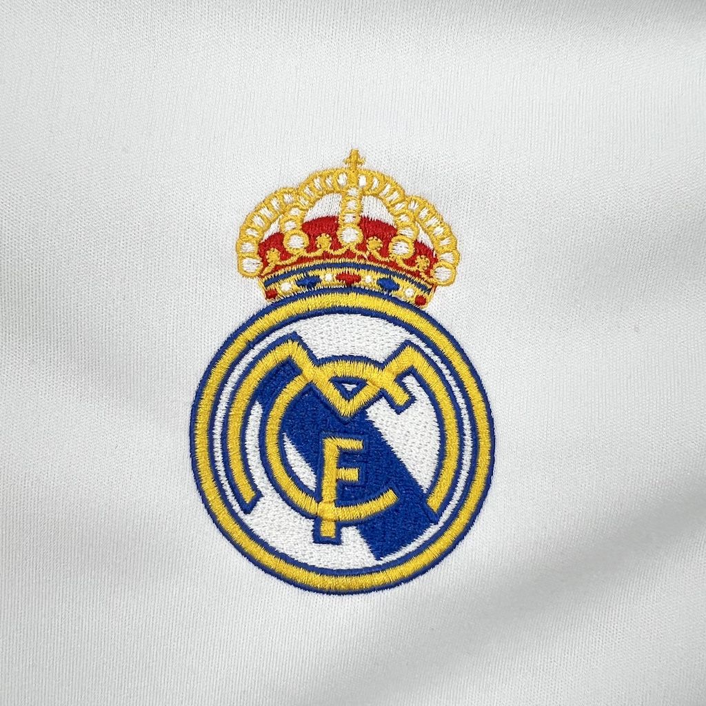 Camisola Retro Real Madrid 2005/2006 - Principal