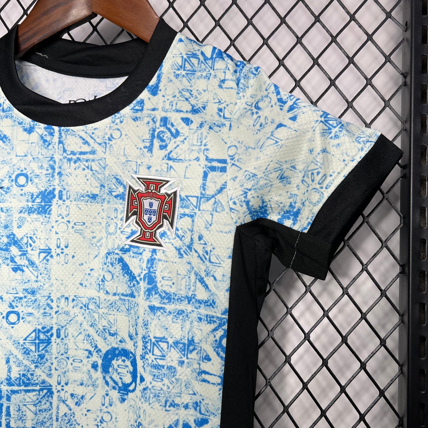 Conjunto Infantil Portugal 2024/2025 - Alternativo