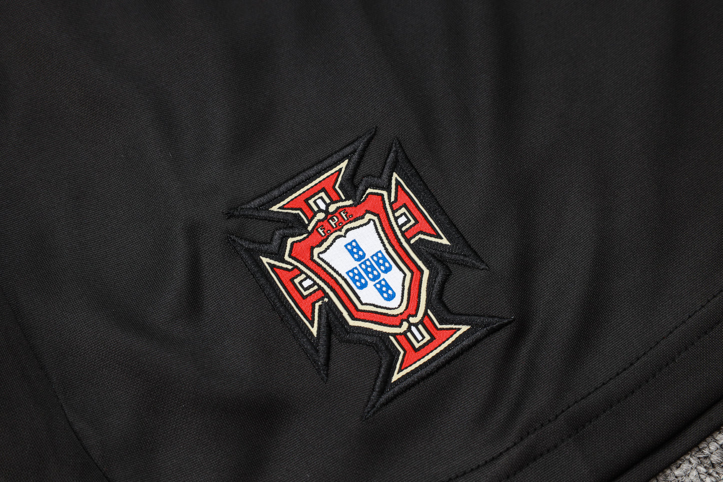Camisola Nacional Portugal 2024/2025 - Pré-Jogo/Treino Preto Especial