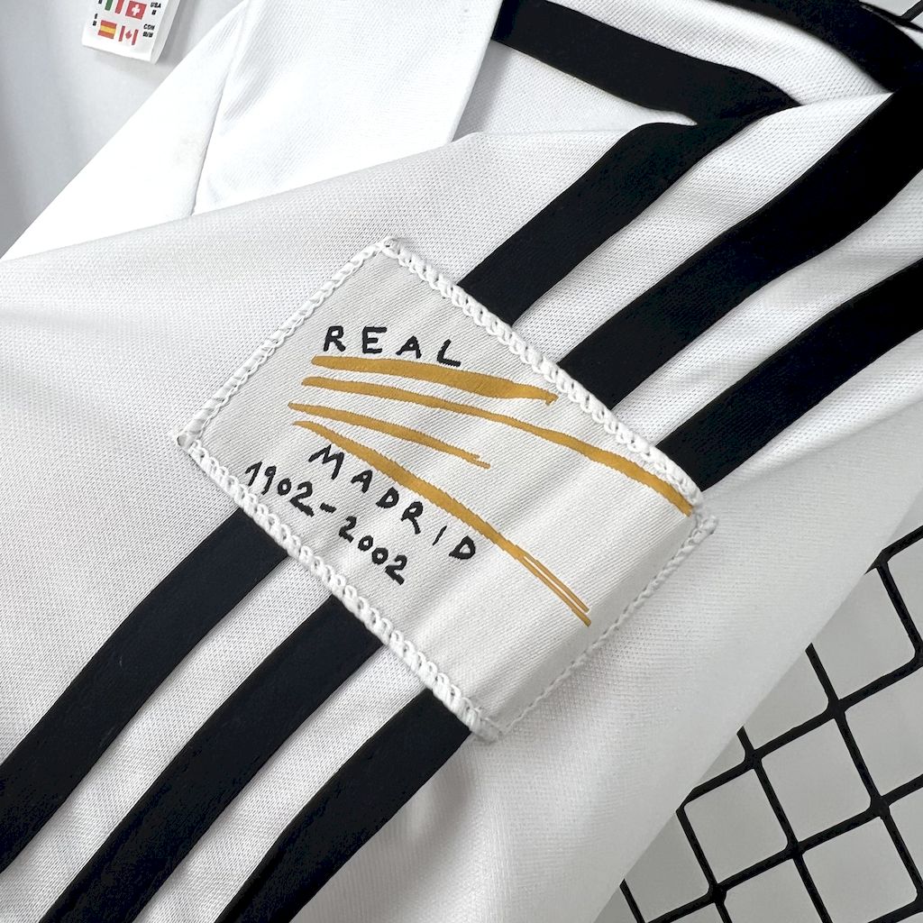Camisola Retro Real Madrid 2001/2002 - Principal