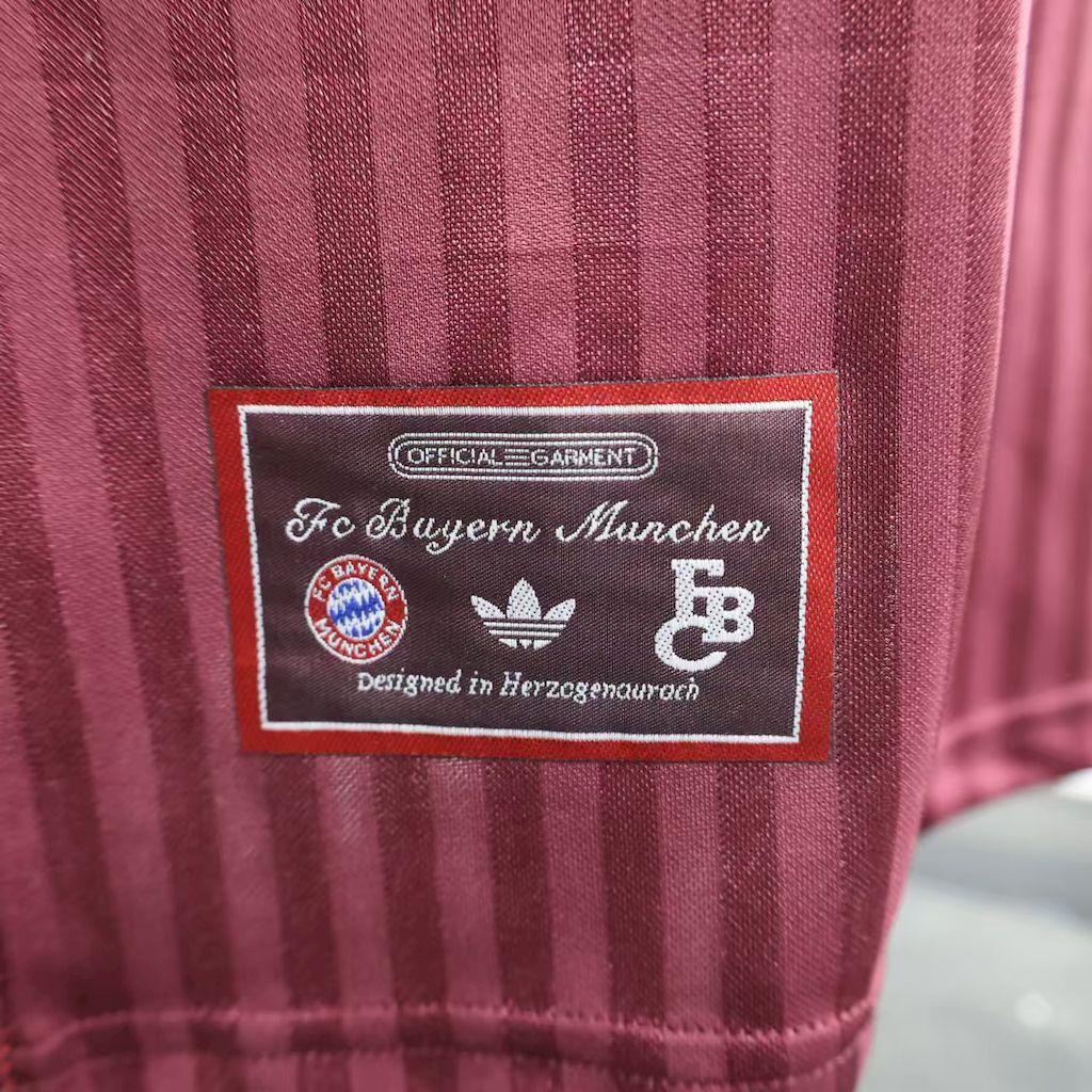Camisola Bayern Munich 2025/2026 - Red Terrace Icons Edição Especial
