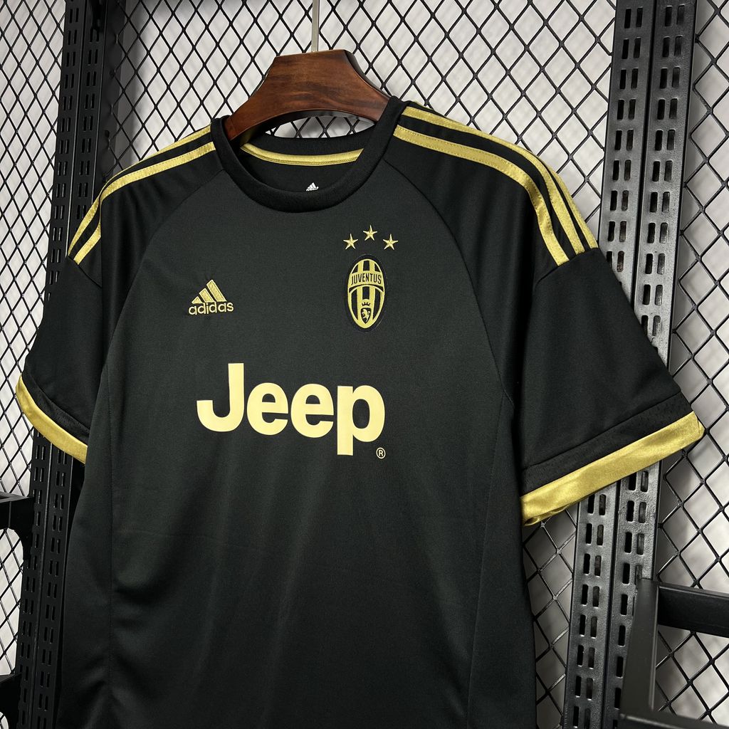 Camisola Retro Juventus 2015/2016 - 3.º Equipamento