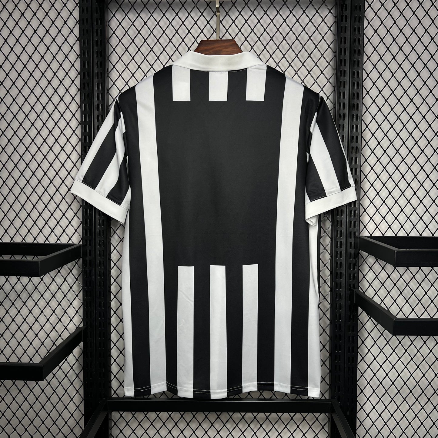 Camisola Retro Juventus 1984/1985 - Principal