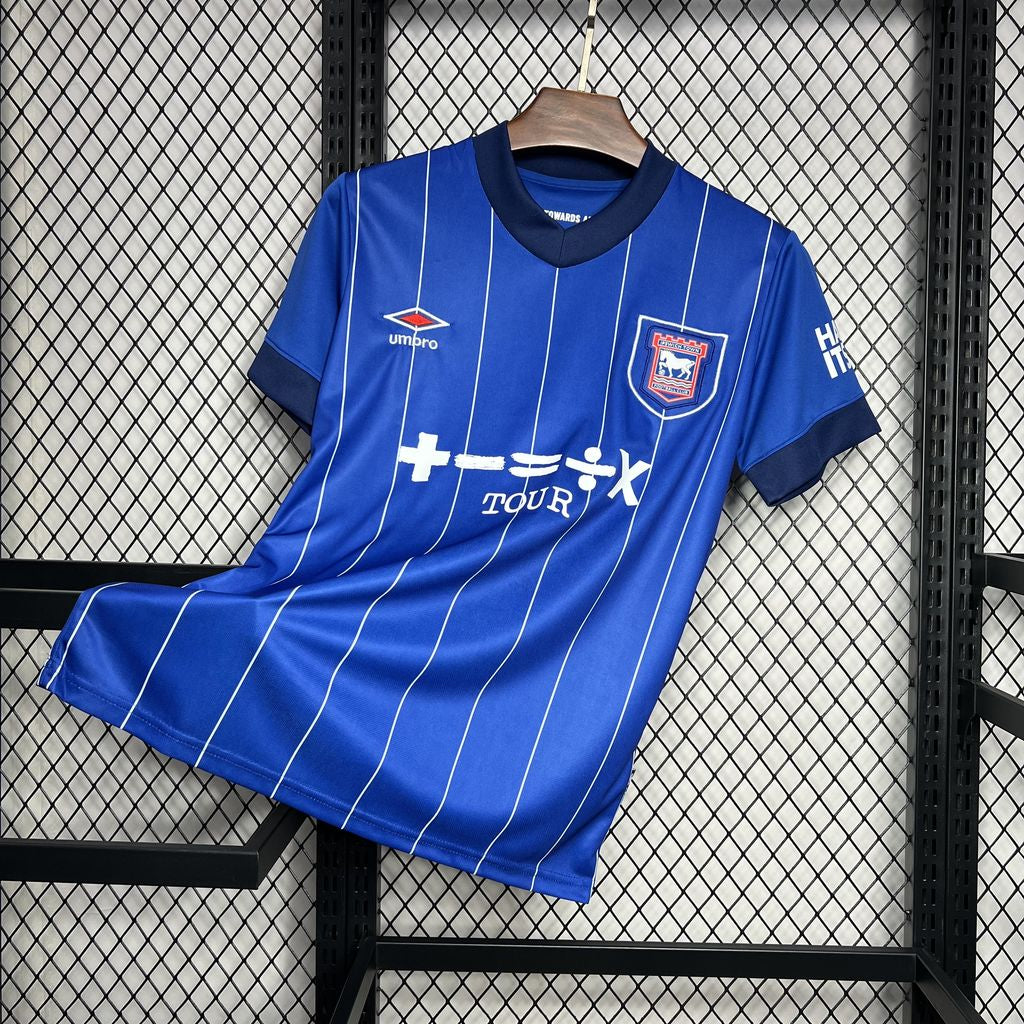 Camisola Ipswich FC 2024/25 - Principal