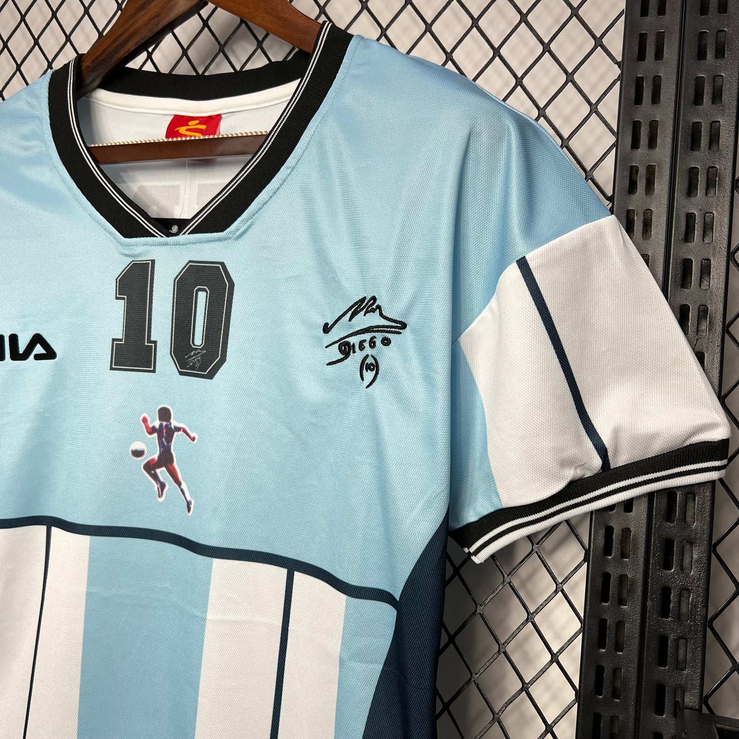 Camisola Nacional Retro Argentina 2001/2002 - Diego Maradona 10 Testimonial Special Edition