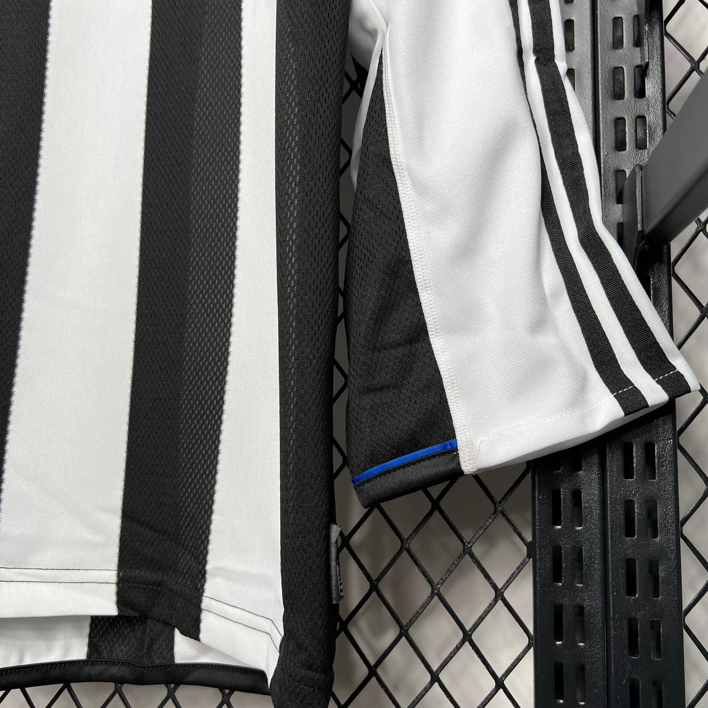 Camisola Comprida Retro Newcastle United 2003/2004 - Principal