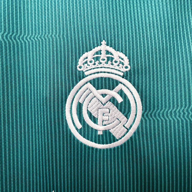 Camisola Retro Real Madrid 2021/2022 - 3.º Equipamento