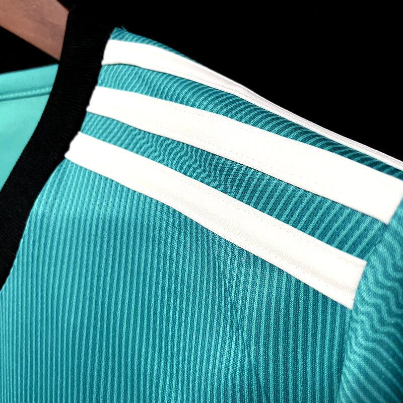 Camisola Retro Real Madrid 2021/2022 - 3.º Equipamento