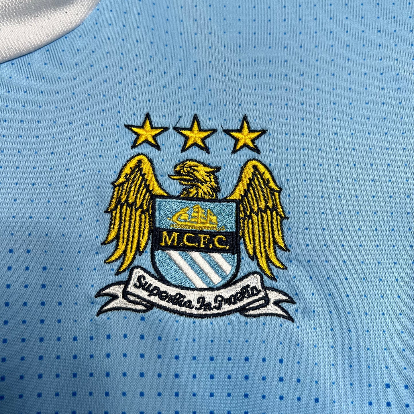 Camisola Sergio Agüero Retro Manchester City 2011/2012 - Principal