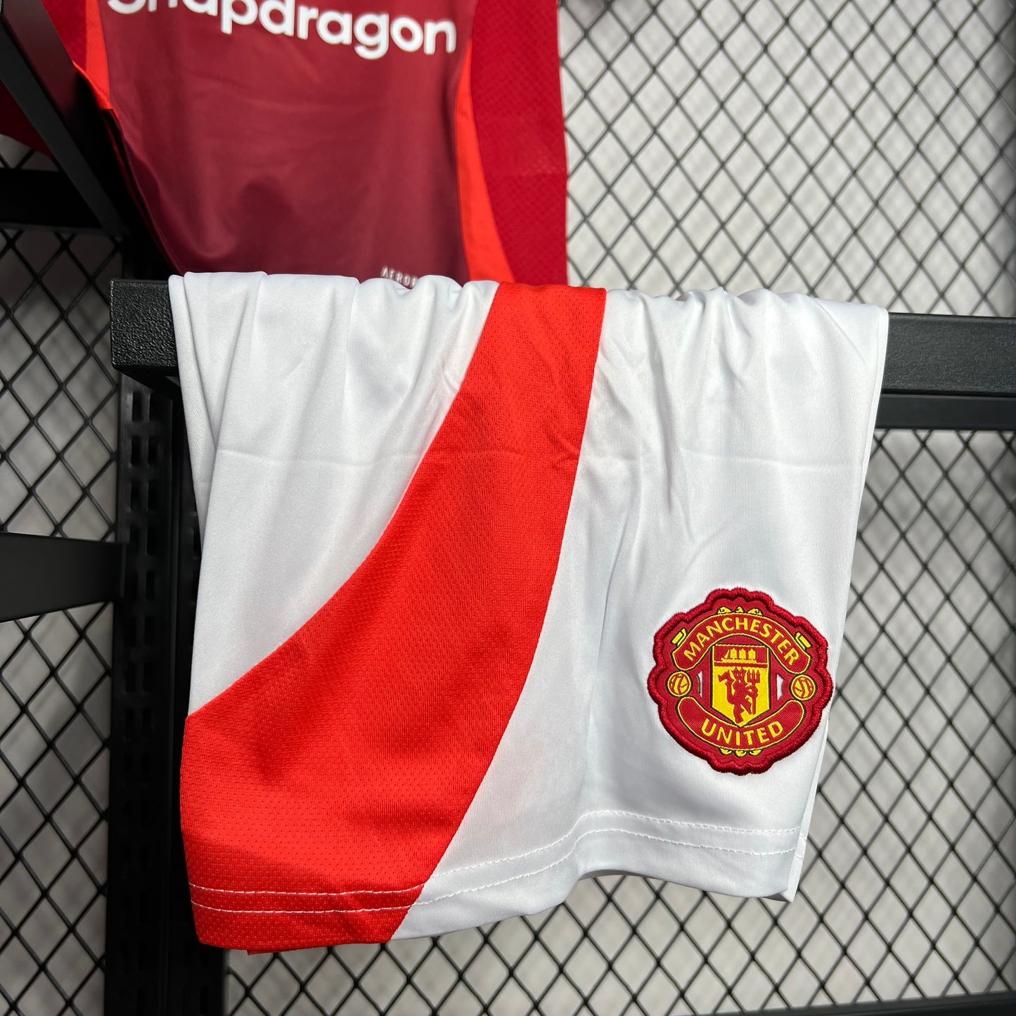 Conjunto Infantil Manchester United FC 2024/2025 - Principal