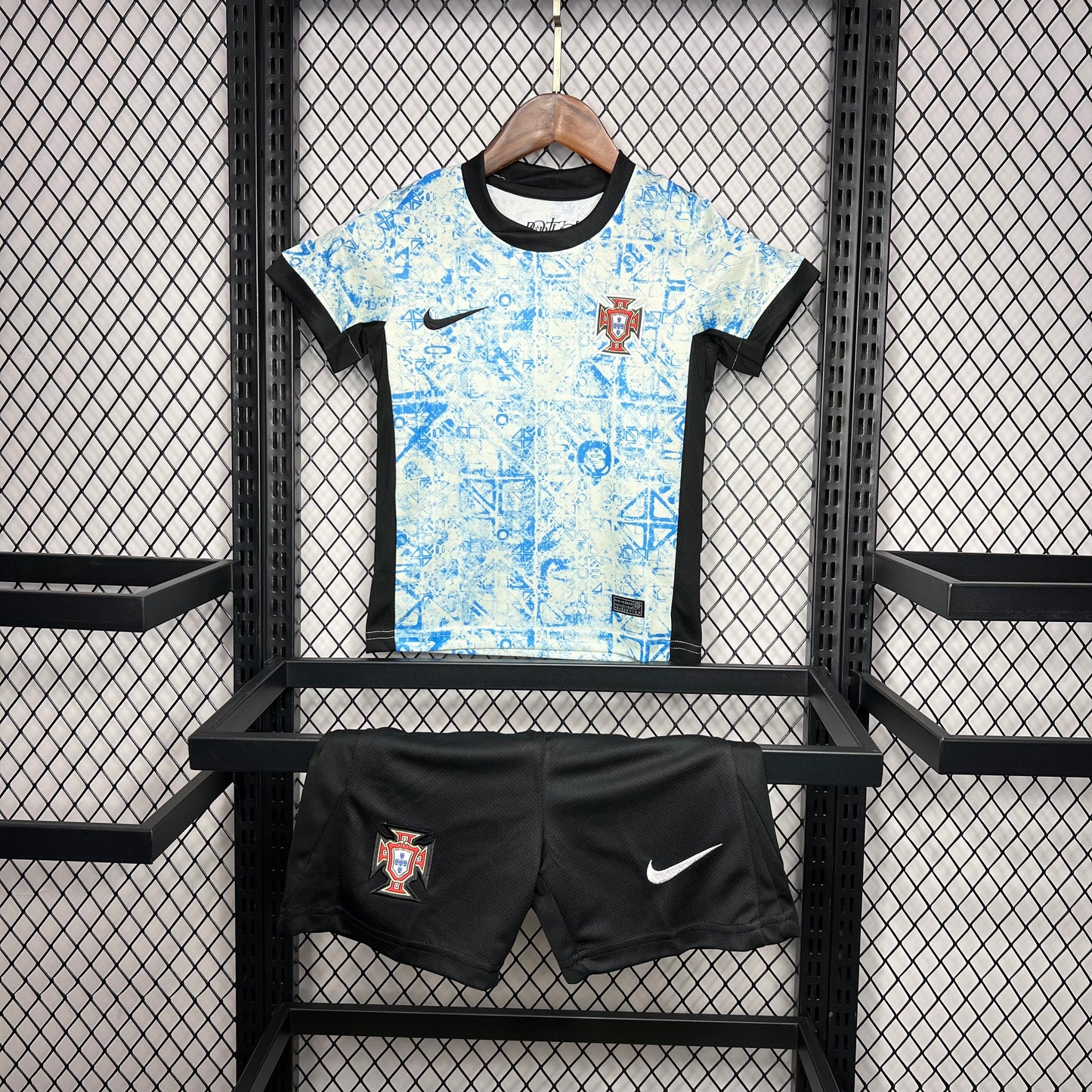 Conjunto Infantil Portugal 2024/2025 - Alternativo