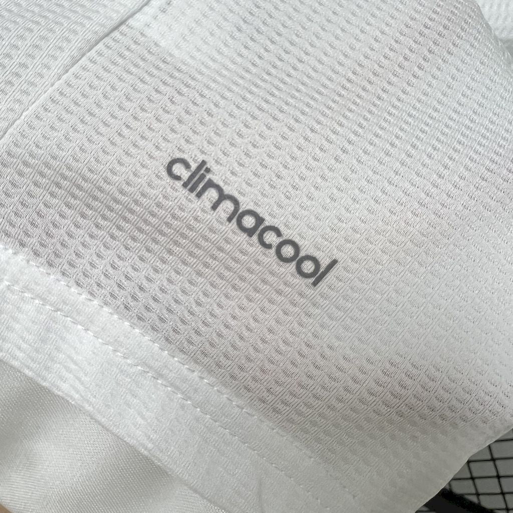 Camisola Retro Real Madrid 2015/2016 - Principal
