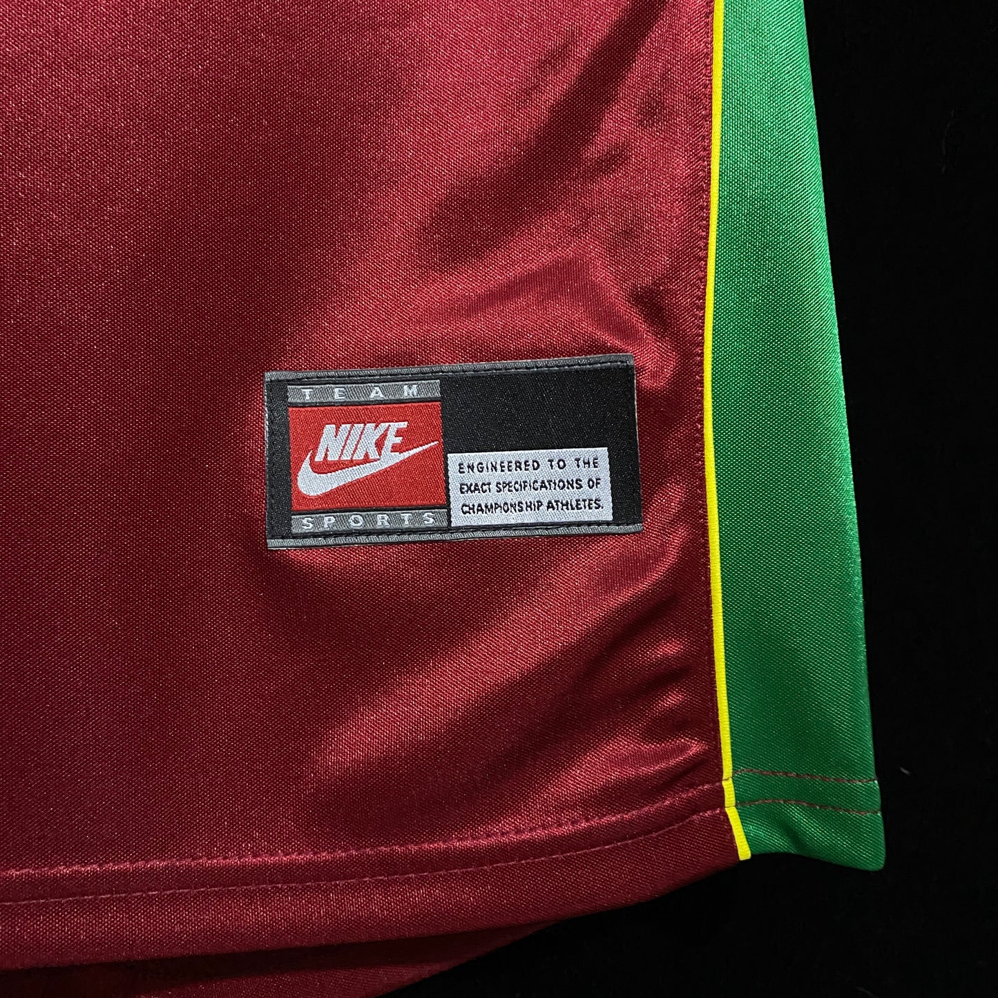 Camisola Nacional Retro Portugal 1998/1999 - Principal