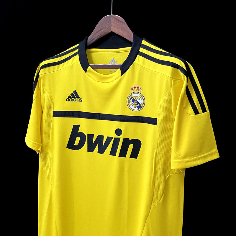 Camisola Retro Real Madrid 2011/2012 - Goalkeeper Yellow