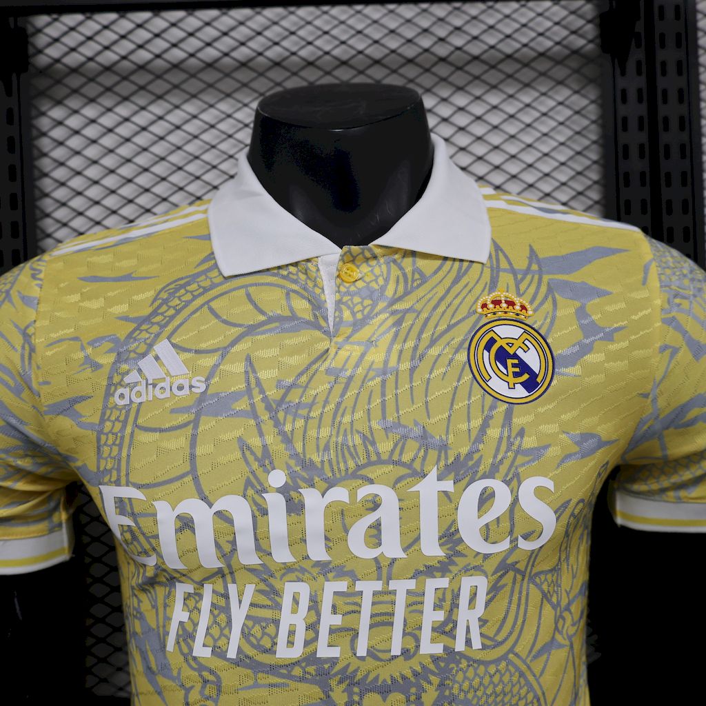 Camisola Real Madrid 2025/2026 - Amarelo/Bege Edição Especial