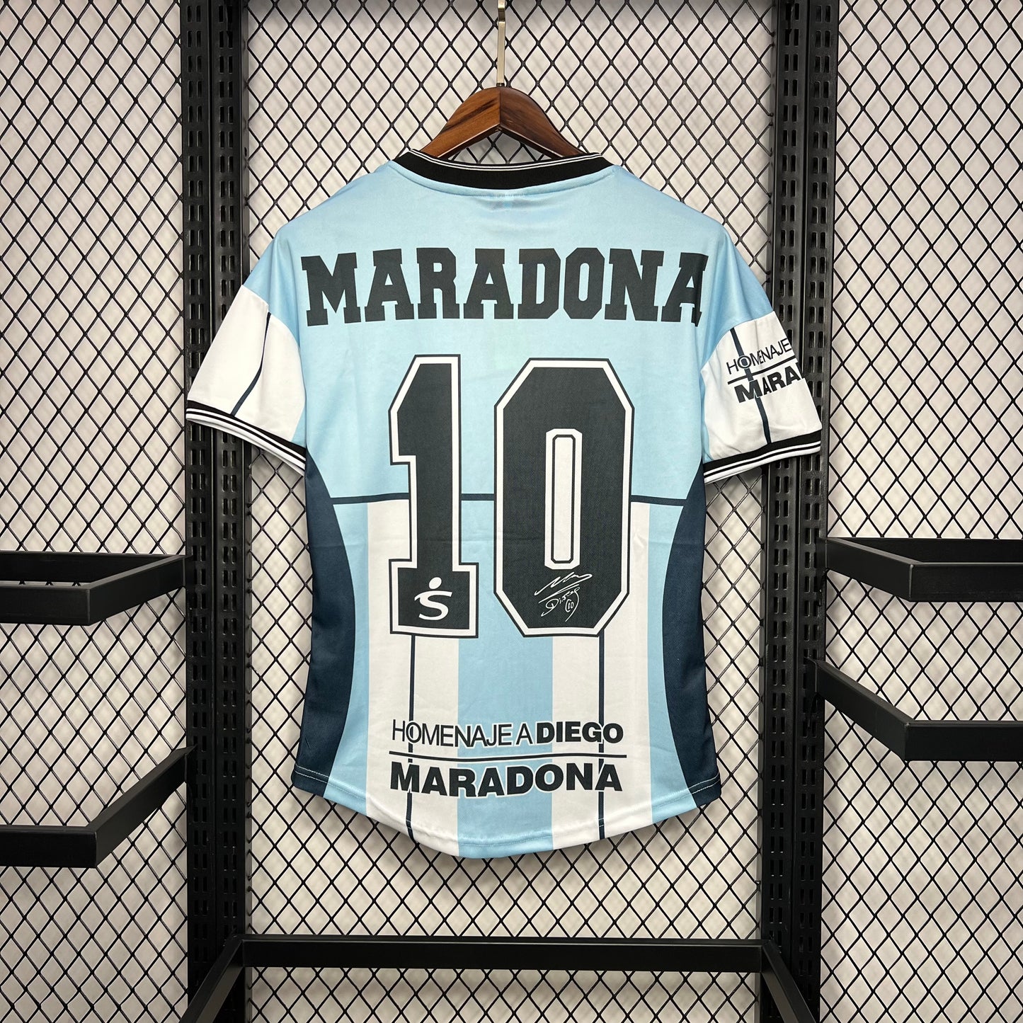 Camisola Nacional Retro Argentina 2001/2002 - Diego Maradona 10 Testimonial Special Edition