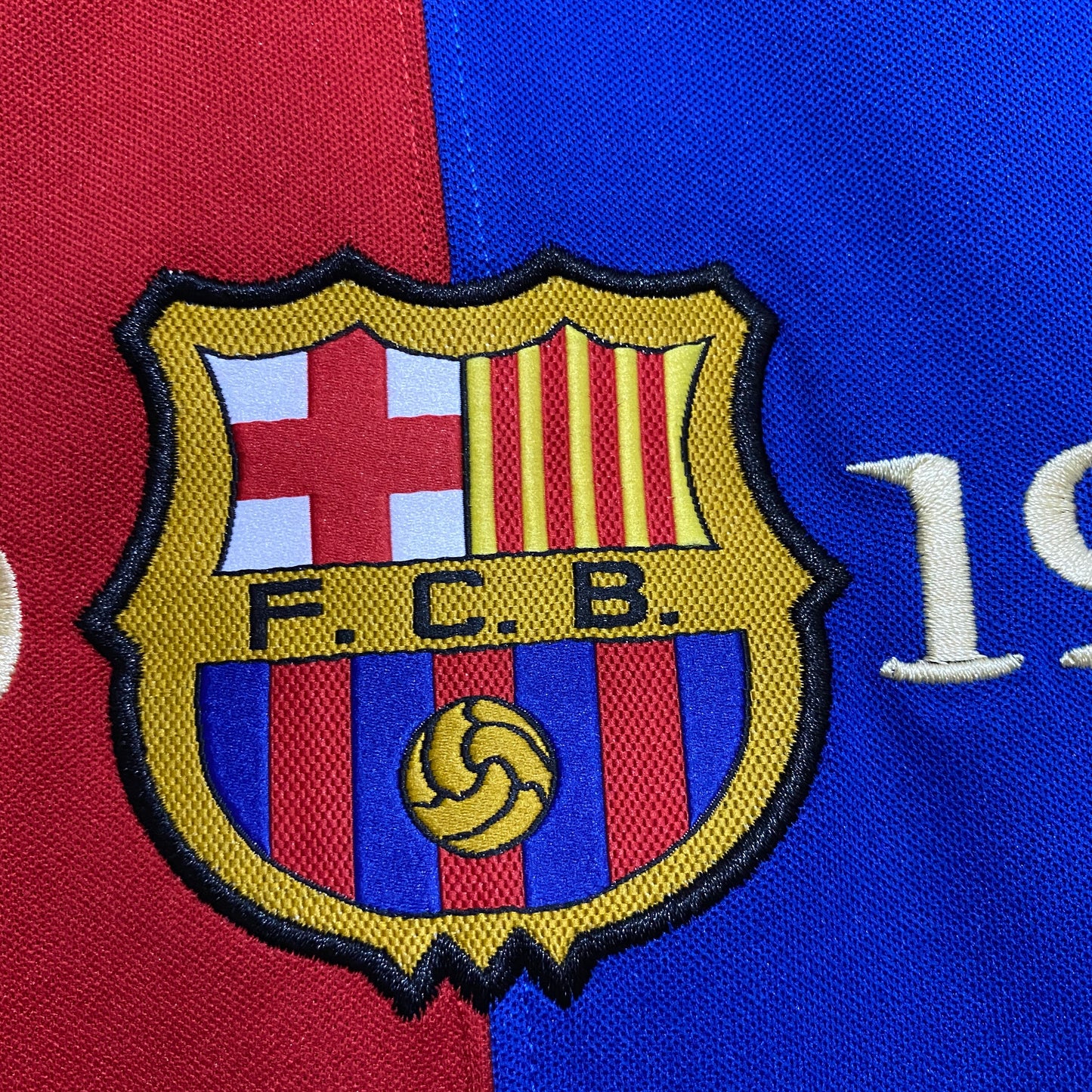 Camisola Retro Barcelona 1999/2000 - Principal 100th Anniversary