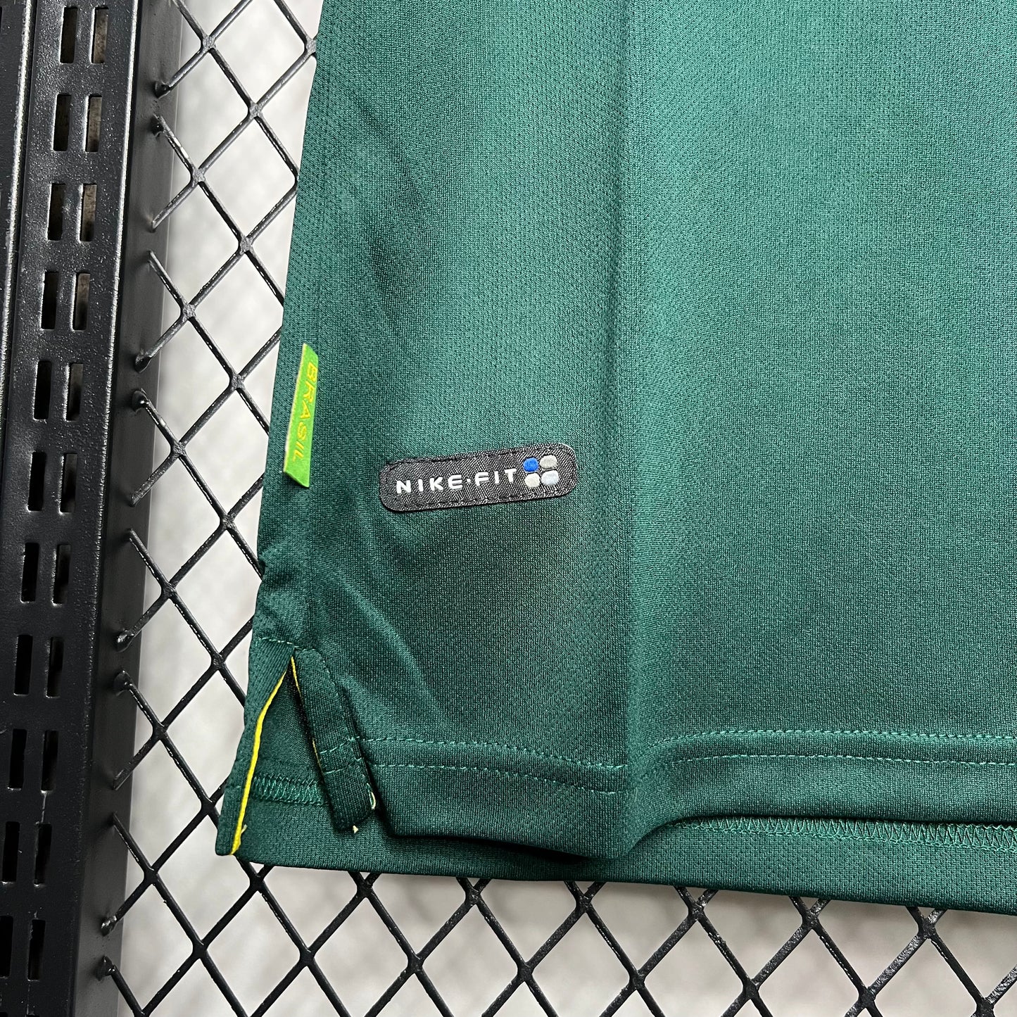Camisola Nacional Retro Brazil 1998/1999 - Green Goalkeeper