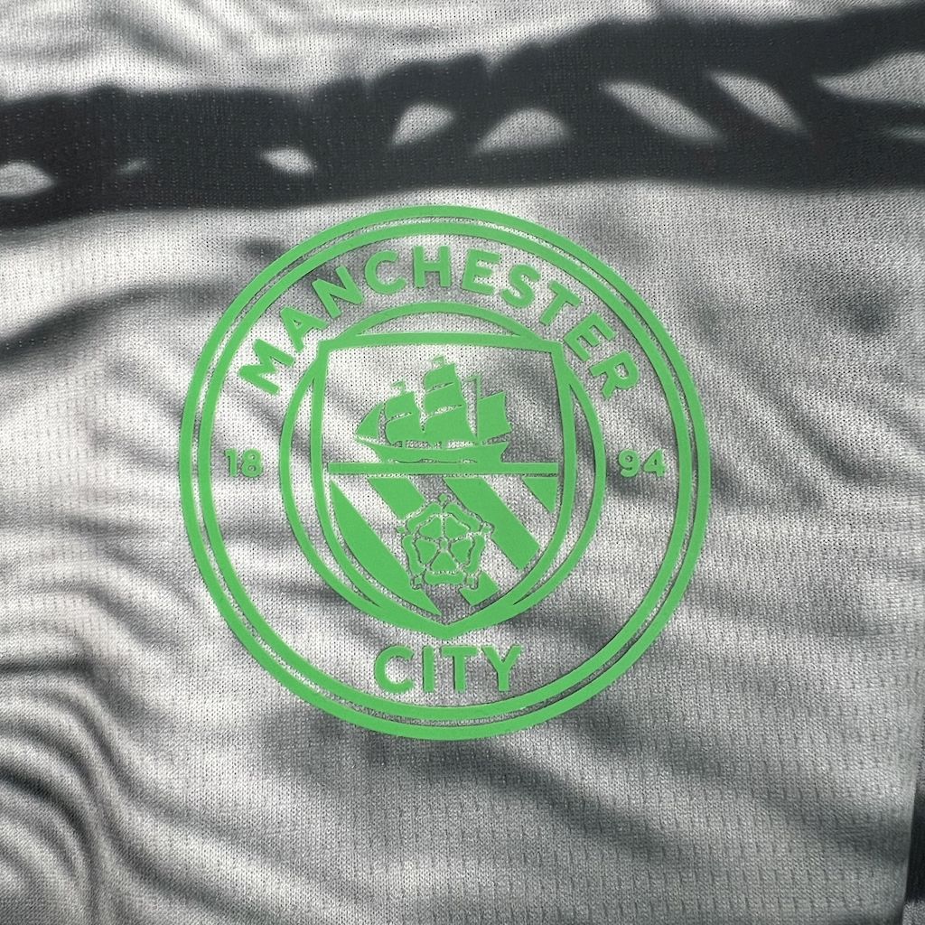 Camisola Manchester City FC 2025/2026 - Black & Green Special Edition