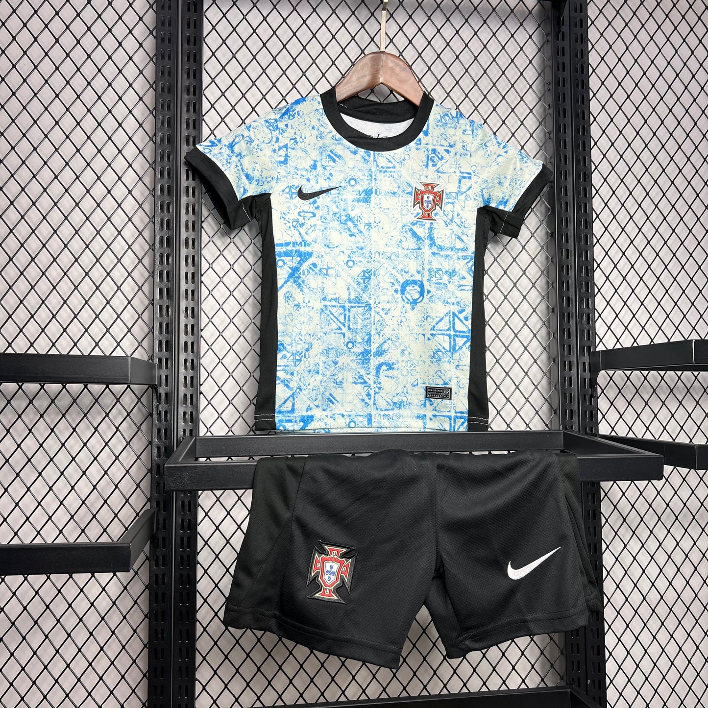 Conjunto Infantil Portugal 2024/2025 - Alternativo