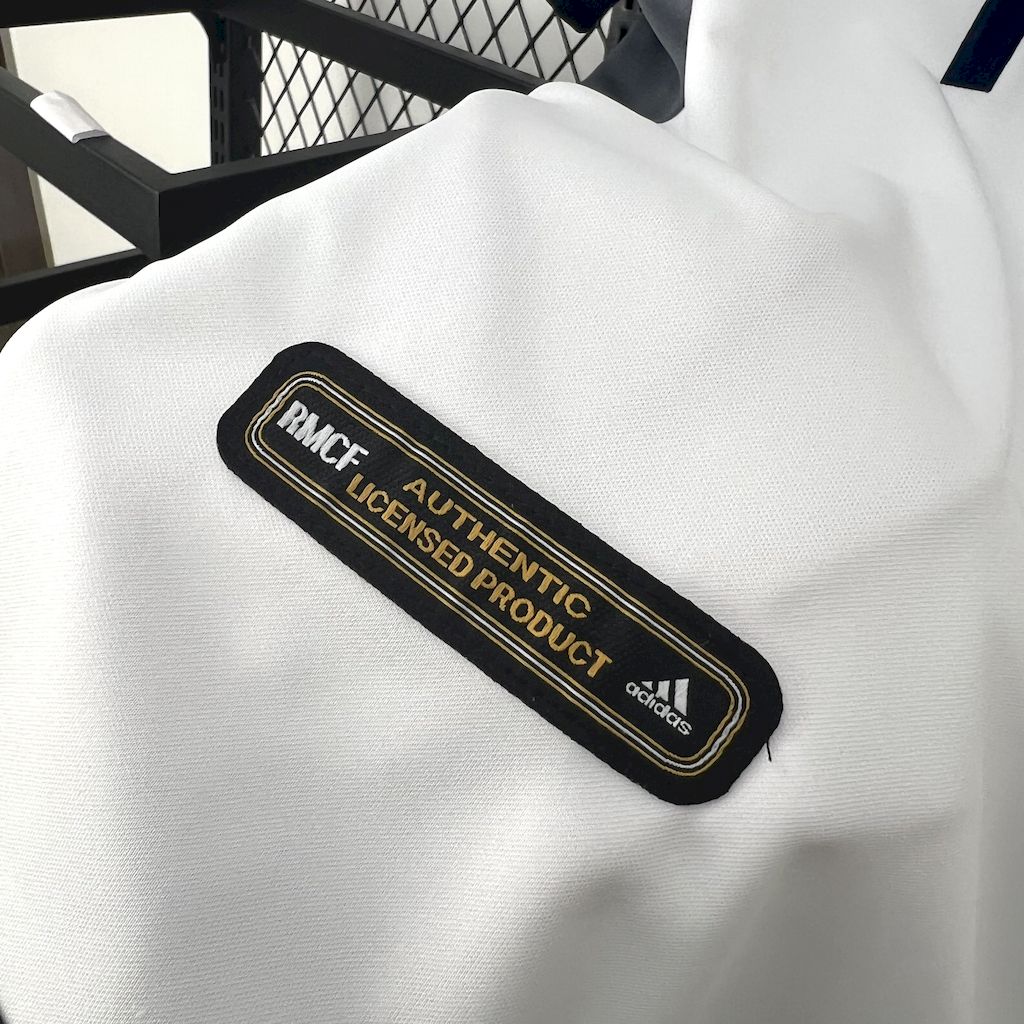 Camisola Retro Real Madrid 2000/2001 - Principal