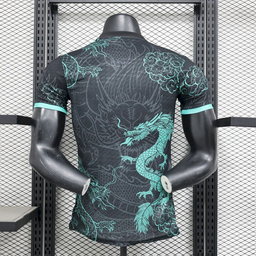 Camisola Real Madrid 2025/2026 - Black & Green Edição Especial