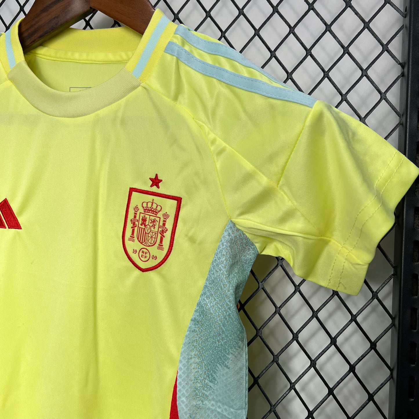 Conjunto Infantil Spain 2024/2025 - Alternativo
