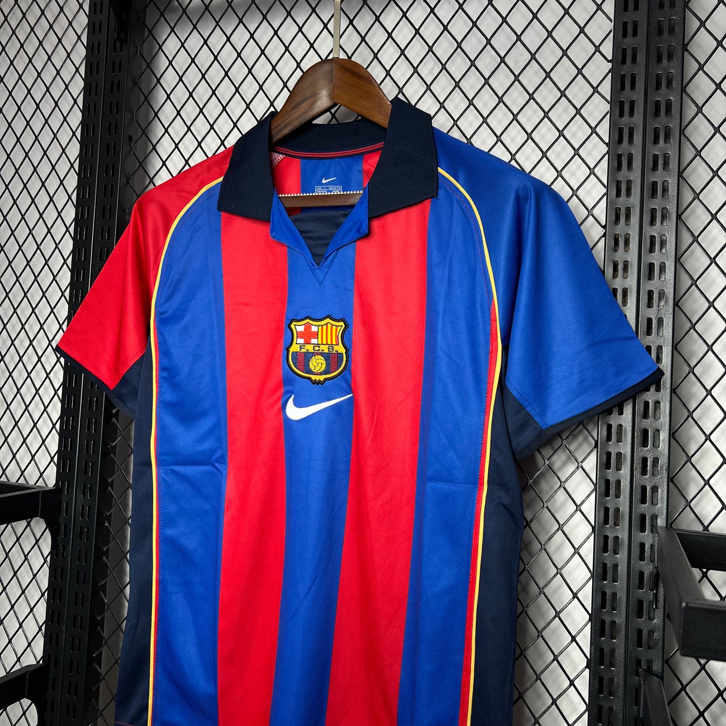 Camisola Lionel Messi 30 Retro Barcelona 2004/2005 - Principal