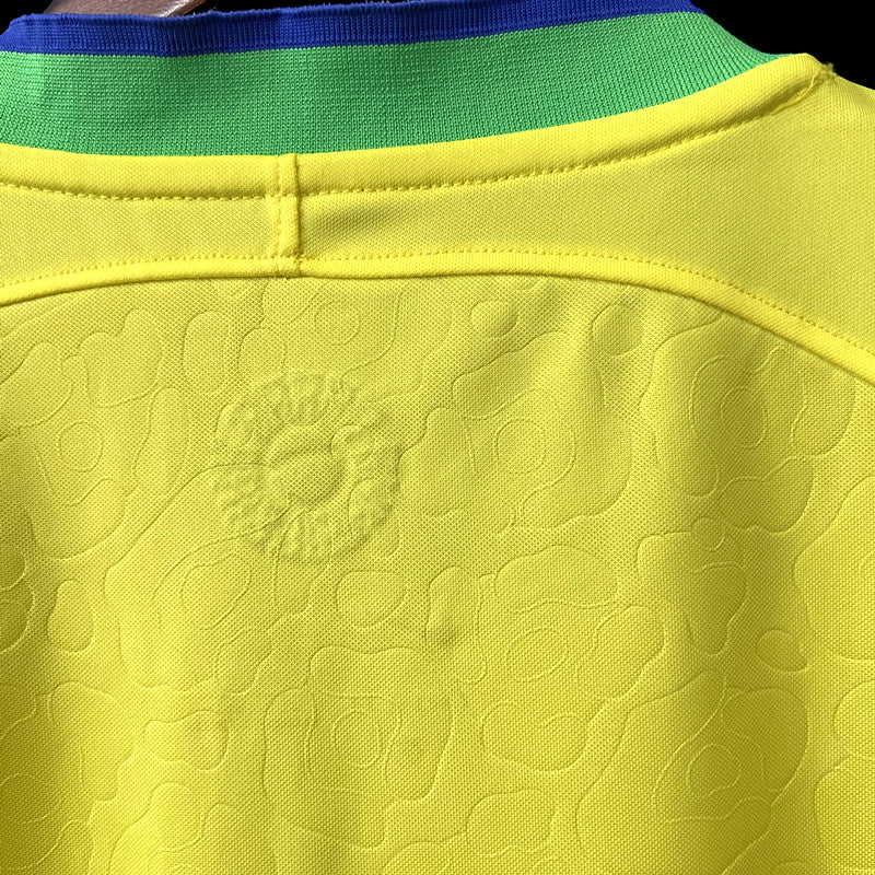 Camisola Nacional Retro Brazil 2022/2023 - Yellow Special Edition Graffiti Board