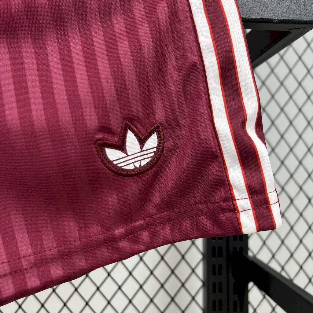 Conjunto Infantil Bayern Munich 2025/2026 - Terrace Icons Special Edition