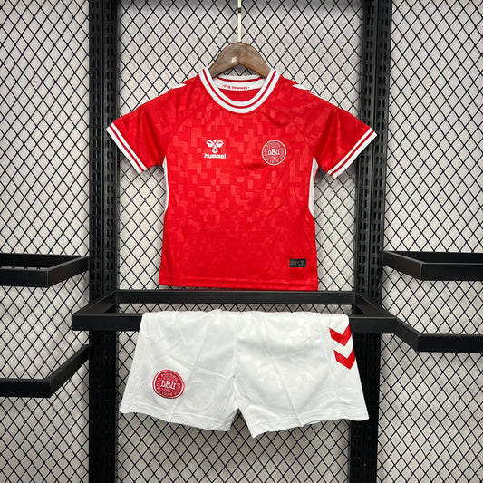 Conjunto Infantil Denmark 2024/2025 - Principal