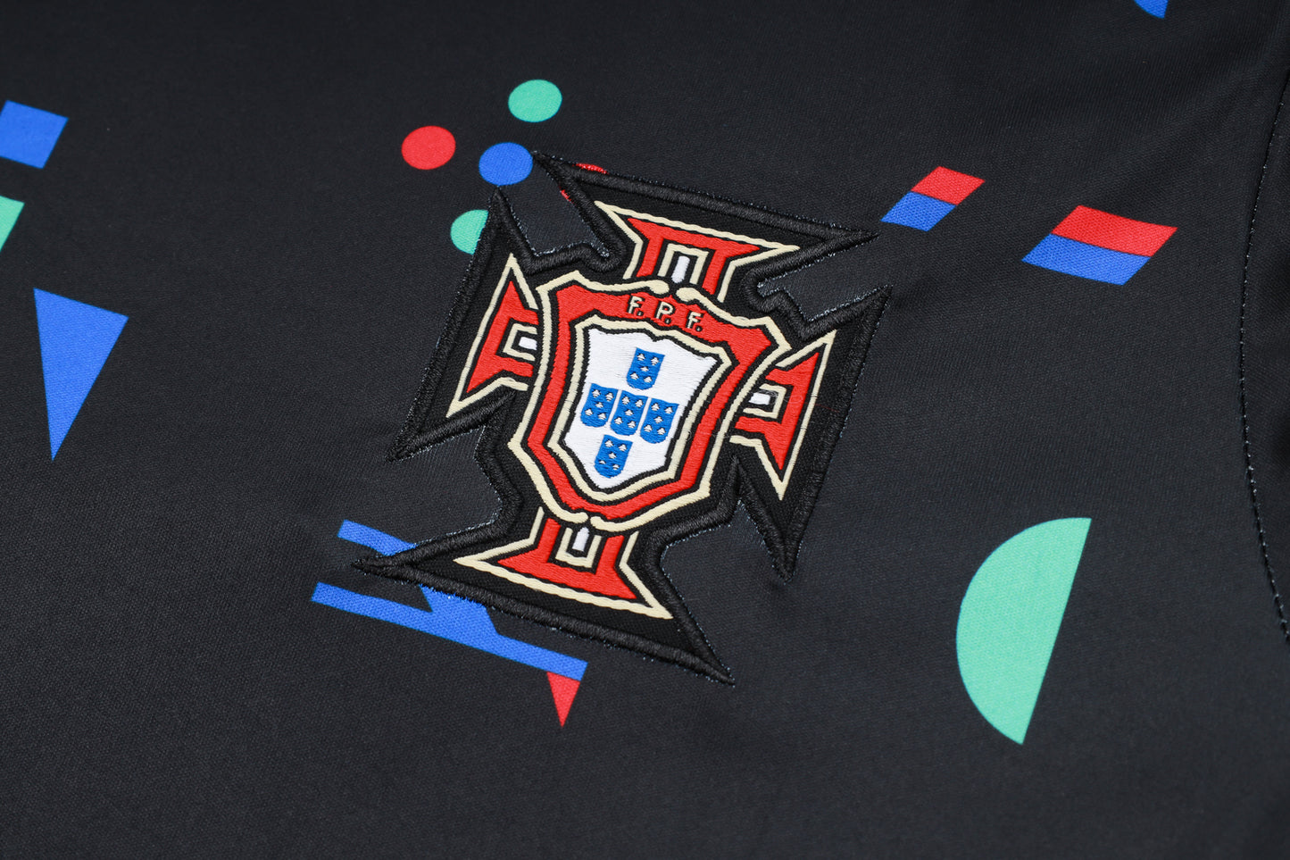 Camisola Nacional Portugal 2024/2025 - Pré-Jogo/Treino Preto Especial