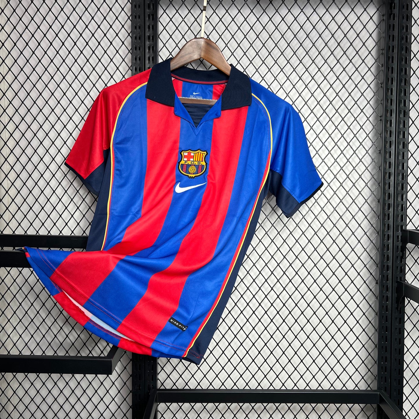 Camisola Lionel Messi 30 Retro Barcelona 2004/2005 - Principal