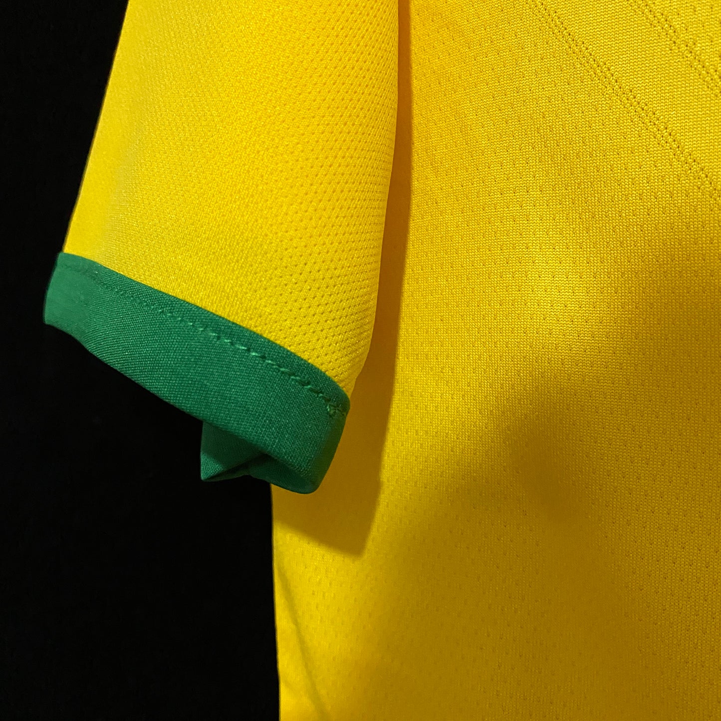 Camisola Nacional Retro Brazil 2014/2015 - Principal