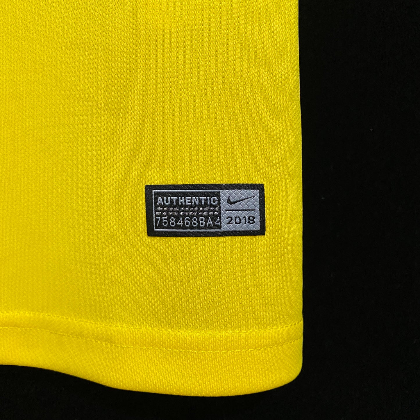 Camisola Nacional Retro Brazil 2018/2019 - Principal