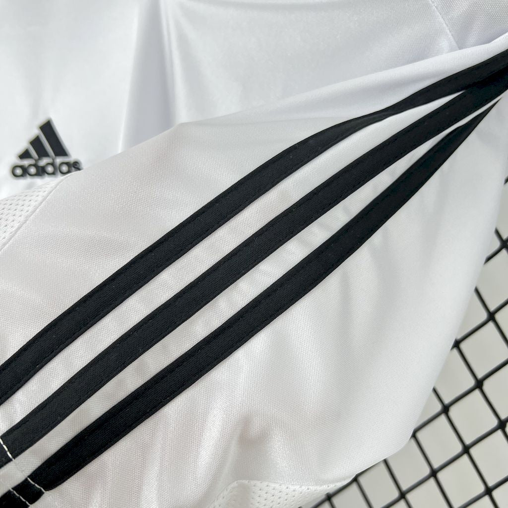 Camisola Retro Real Madrid 2004/2005 - Principal