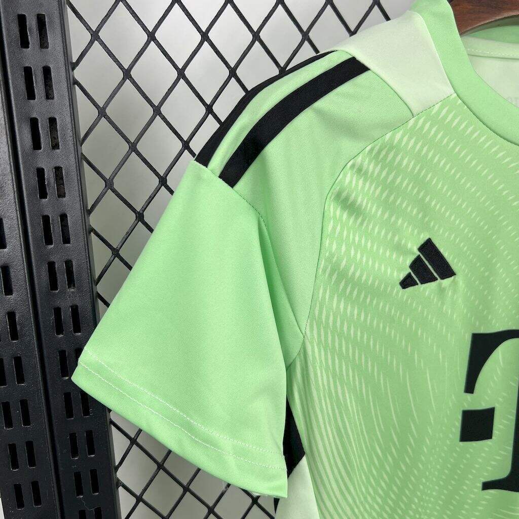 Conjunto Infantil Bayern Munich 2025/2026 - Goalkeeper Green