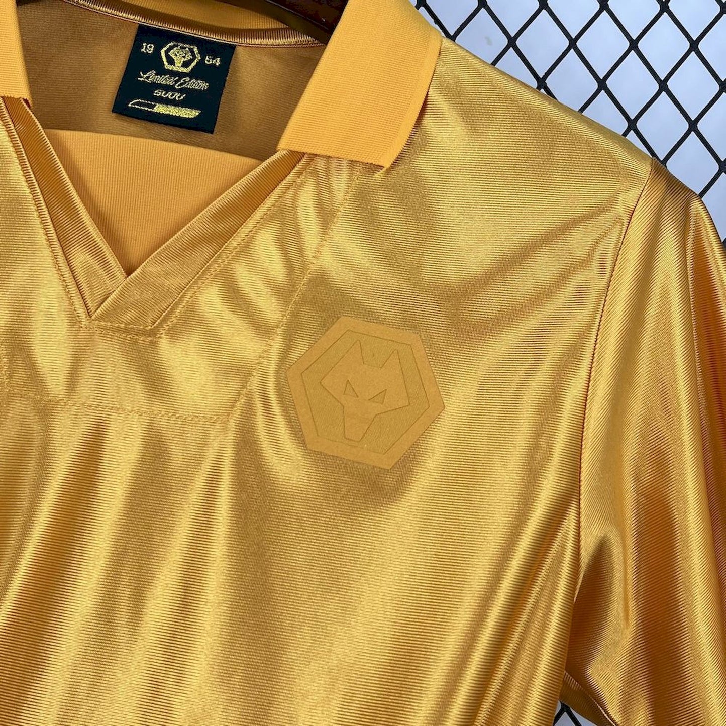 Camisola Wolves FC 2025/2026 - Golden Special Edition 70th Anniversary