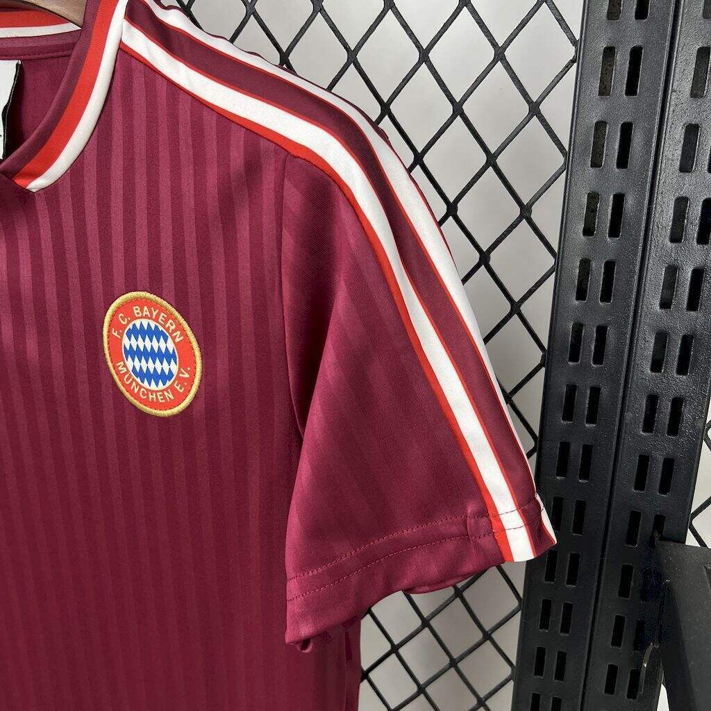 Conjunto Infantil Bayern Munich 2025/2026 - Terrace Icons Special Edition