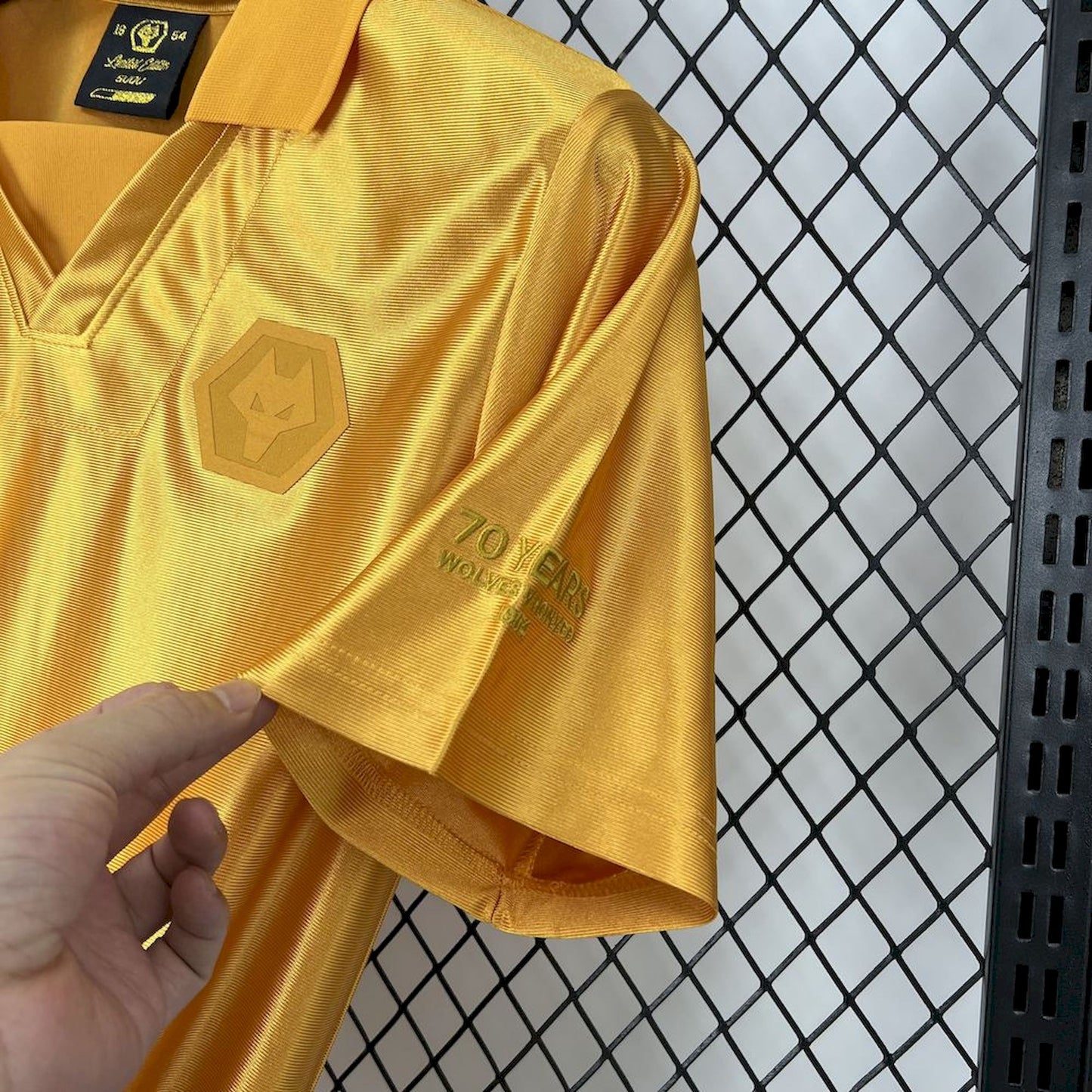 Camisola Wolves FC 2025/2026 - Golden Special Edition 70th Anniversary