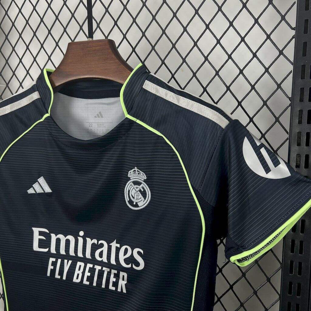 Conjunto Infantil Real Madrid 2025/2026 - Alternativo