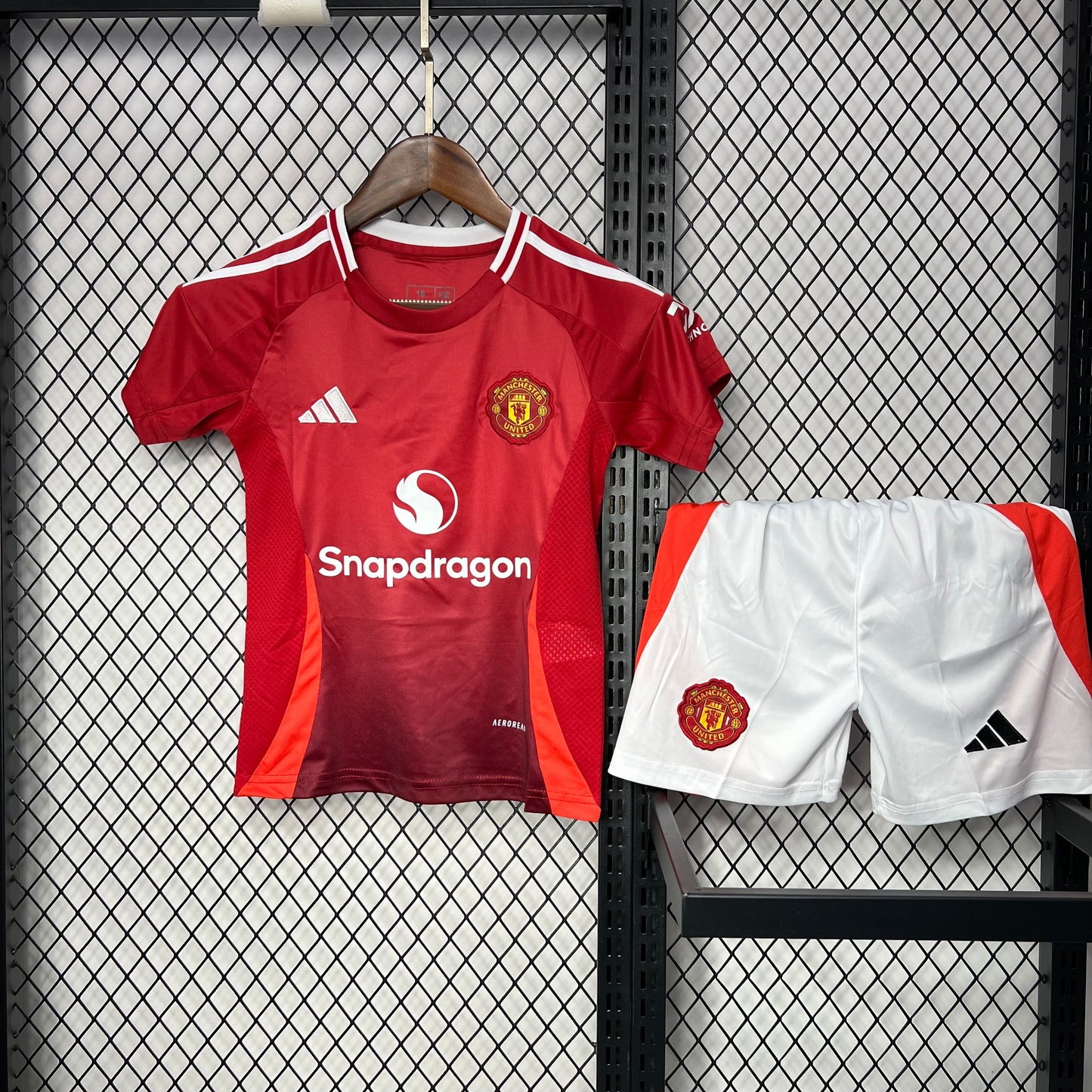 Conjunto Infantil Manchester United FC 2024/2025 - Principal