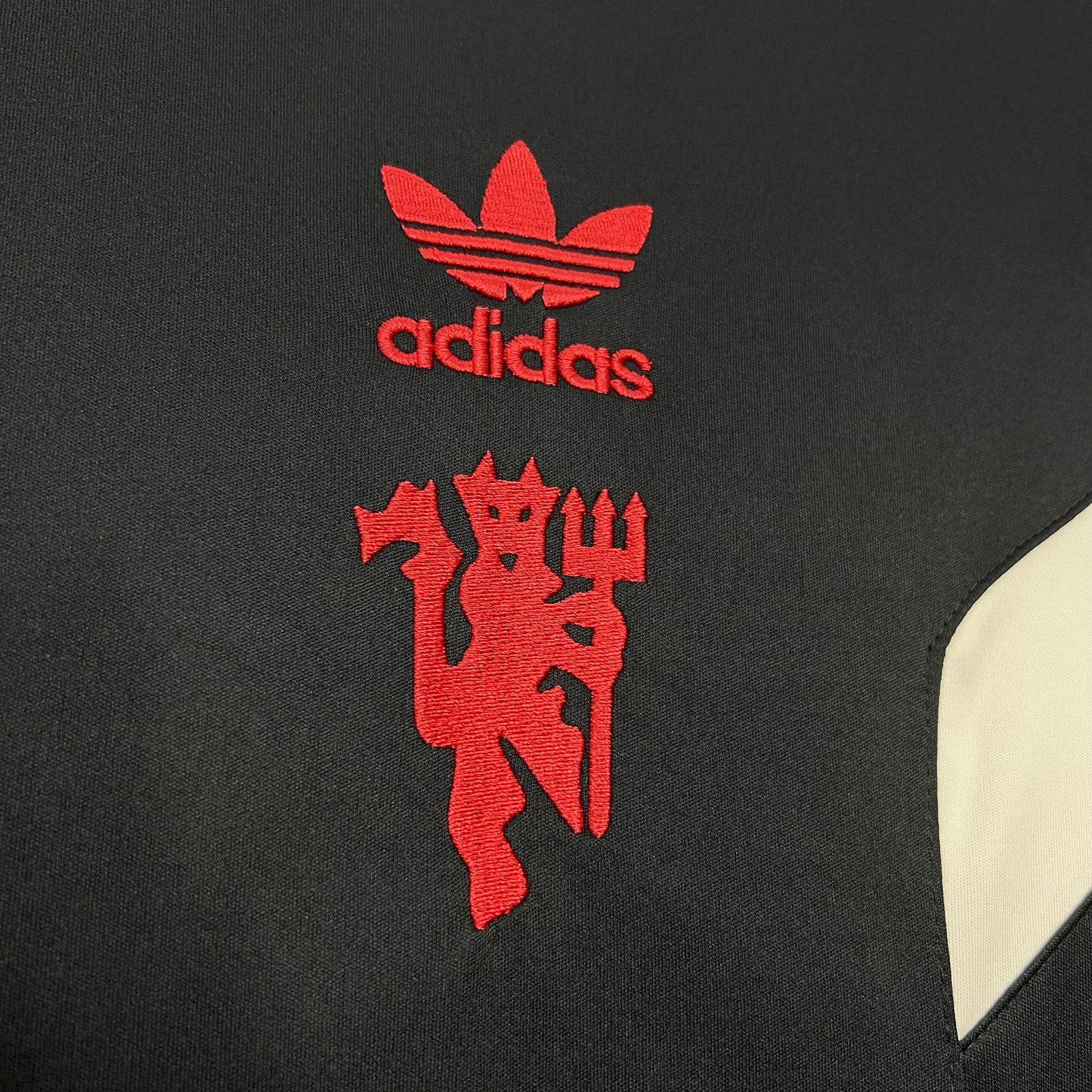Camisola Manchester United FC 2024/2025 - Black Originals Special Edition